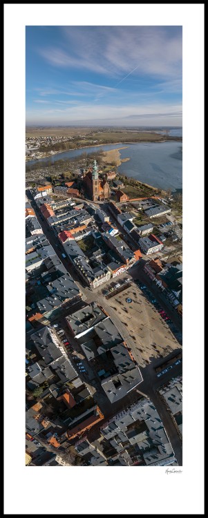 Fotografia panoramiczna z drona
Tytuł: Chełmża (CHE-ZA-0714) 
Autor: Marek Czarnecki
© Wszelkie prawa zastrzeżone.
www.fotogallery.eu